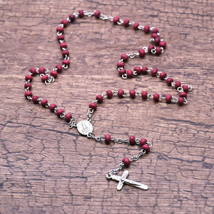 Collier chapelet Rose en bois de Claret avec croix en argent 925, bijou religieux unisexe pour cérémonie - Product Image 2