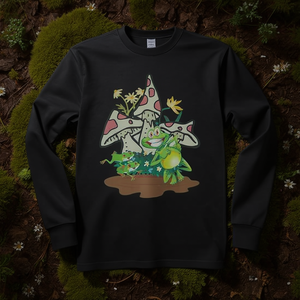 Camiseta de manga larga con estética Farmcore Countrycore de ranas jugando junto a setas - Product Image 3