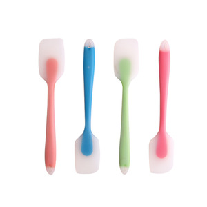 Spatule à gâteau en silicone rose, monobloc, passe au lave-vaisselle, pour la pâtisserie et l'épandage de crème - Product Image 2