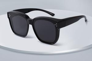 רטרו קלאסי מלבן בסגנון משקפי שמש עדשה אופנתית Tac מחוזק מקדשים רחב 400 משקפי שמש מרובע - Product Image 2