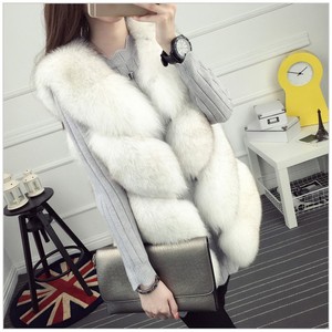 Natural White Color Fluffy Real Fox <strong>Fur</strong> Vest Women Elegant Raccoon Fox <strong>Fur</strong> <strong>Gilet</strong> Sleeveless Fox <strong>Fur</strong> <strong>Gilet</strong> for Little <strong>Girls</strong> - Product Image 2