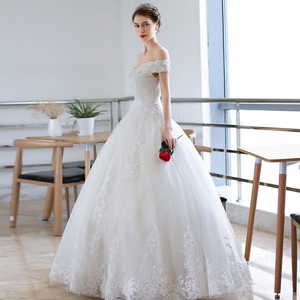 French-style Off-Shoulder Ball Gown Wedding Dress Sweetheart Neckline Empire Waist Vintage Lace Train Bride Dress - Product Image 3