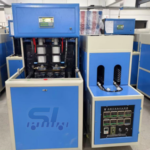 آلة نفخ شبه أوتوماتيكية فعالة من حيث التكلفة بفتحة واحدة وتجويفين لإنتاج زجاجات البلاستيك PET على نطاق صغير - Product Image 4