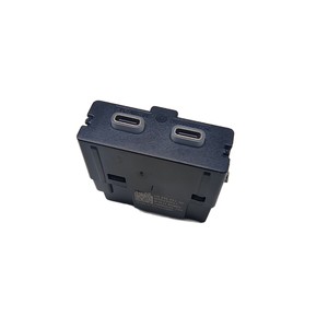 Skoda พอร์ตชาร์จ USB ด้านหลัง5QD 035 726 L Type A และ C สำหรับ Octavia karoq kamiq 12V ที่ชาร์จในรถ - Product Image 2