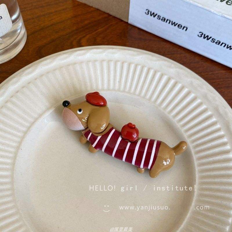 ดัชชุนด์ลายไวน์แดง