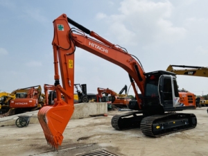 Excavatrice sur chenilles Hitachi ZX200-3G d'occasion, 20 tonnes, d'origine japonaise, Zaxis, excavatrice moyenne - Product Image 1