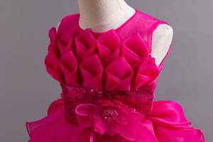 Costumes de carnaval d'Halloween, robe élégante moelleuse à queue de fille fleurie pour enfants, robe de princesse pour fête d'anniversaire avec nœud - Product Image 5