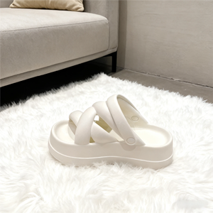 รองเท้าแตะผู้หญิงแบบสวมเปิดนิ้วเท้า รุ่นใหม่ประจำฤดูร้อนปี 2024 ทำจากวัสดุ EVA สีลูกกวาด พื้น PVC กันลื่น กันน้ำ เหมาะสำหรับใส่กลางแจ้ง แฟชั่นทันสมัย - Product Image 4