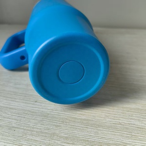 2025 Phổ Biến Chất Lượng Cao Màu Hồng Xe Cup 40Oz Cốc Ở Lạnh Băng Đôi Tường Chân Không Cà Phê Lật Rơm Leakproof Cup Với Xử Lý - Product Image 4