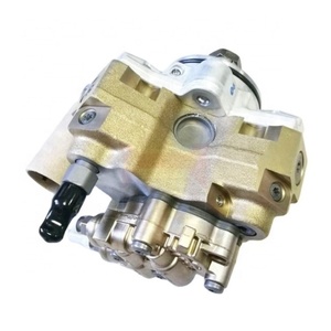 ปั๊มน้ำมันเชื้อเพลิงเครื่องยนต์ S6D107 รุ่น 6754-71-1012 สำหรับ PC200-8 PC240-8 - Product Image 1