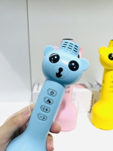 New Cartoon Mini V10 Wireless <strong>Microphone</strong> <strong>Speaker</strong> for Children Singing KTV Condenser <strong>Microphone</strong> 5W Handheld <strong>Microphone</strong> Best Gifts - Product Image 3