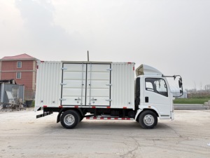 Camionnette utilitaire d'occasion Sinotruk HOWO 4.2m 4x2 avec moteur Weichai pour la livraison logistique urbaine - Product Image 3