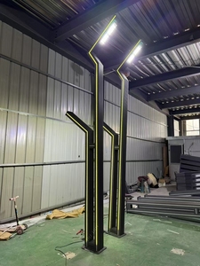 Nouveau design RVB Lampes de jardin d'extérieur éclairées à quatre faces Source de lumière <span class=keywords><strong>LED</strong></span> à énergie solaire pour l'éclairage de garage et de route - Product Image 5