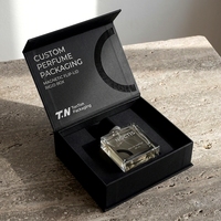 Boîte à parfum personnalisée de style livre blanc magnétique de qualité supérieure, rigide, écologique, avec insert ajusté pour la présentation de cosmétiques et de parfums en cadeau