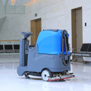 Аккумуляторная трехколесная машина для уборки дорог с функцией распыления воды, электрическая подметально-уборочная машина для пола, самоходная дорожная подметальная машина - Product Image 2