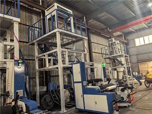 Máquina de Soplado de Película Plástica de Coextrusión de Alto Rendimiento QS-ABA800 para LDPE y HDPE, para una Producción Eficiente - Product Image 4