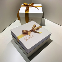 Boîtes d'expédition de fleurs en carton avec nœud papillon rose personnalisable Base de couvercle en deux pièces pour anniversaire Caractéristiques d'expédition de plantes en relief