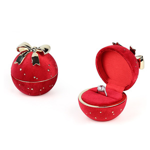 Custom Christmas Velvet Jewelry Packaging Box for Wedding <strong>Rings</strong> Earrings Pendants Round with <strong>Bow</strong> - Product Image 6