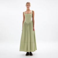 Nouvelle Robe Midi Femme Vert Sauge à Col Carré, Bretelles Larges, Corset Panélisé, Jupe Plissée Coupe Évasée, Vente en Gros Personnalisée