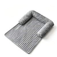 Canapé-lit pour animaux de compagnie en peluche rayée de luxe, coussin lavable en machine, tapis orthopédique antidérapant pour animaux de compagnie