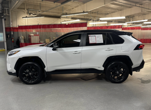 <span class=keywords><strong>Toyota</strong></span> <span class=keywords><strong>RAV</strong></span>_<span class=keywords><strong>4</strong></span> Hybrid XLE SUV d'occasion - Product Image 3