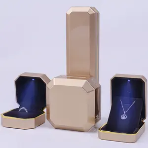 Hanhong großhandel kundendefiniertes logo farbige schmuckverpackungsbox armband ohrringe pendel samt halskette ring goldene led-schmuckbox