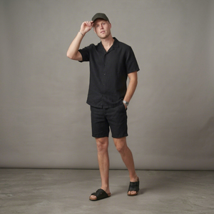 Conjunto de Camisa y Pantalones Cortos de Lino Tejido Negro Sólido y Transpirable para Hombre, Camisa de Manga Corta con Cuello y Pantalones Cortos, Atuendo Casual de Verano - Product Image 1
