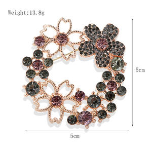 เข็มกลัดรูปดอกไม้เคลือบทองอัลลอยด์แบบหยดน้ำมันเคลือบเงา ดีไซน์สั่งทำได้ หรูหรา เหมาะสำหรับงานแต่งงาน งานหมั้น ของขวัญงานเลี้ยง ประดับคริสตัลและเพชรเทียม - Product Image 3