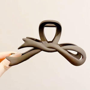 กิ๊บติดผมสีดำสำหรับผู้หญิงกิ๊บติดผมรูปปลาฉลามหัวหลังใหญ่ - Product Image 2