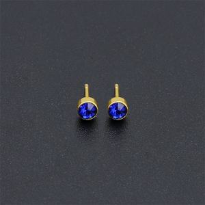 ต่างหูแบบติดหูทรงกลมขนาดเล็กชุบทอง 24K จาก JXX Fashion ประดับด้วยเพชรคิวบิกเซอร์โคเนีย เหมาะสำหรับงานแต่งงานสำหรับสาวๆ - Product Image 3