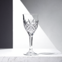 Verre à vin vide de luxe de style chinois, nouveau, en cristal taillé coloré sur mesure, 170-320 ml, avec logo personnalisé, teinté rose et rouge
