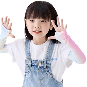 ปลอกแขนกันแดดสำหรับเด็กซีซี ป้องกันรังสียูวี ระบายอากาศได้ดี สำหรับเด็กชายและเด็กหญิง ปลอกแขนกันแดดผ้าไหมเย็น - Product Image 5