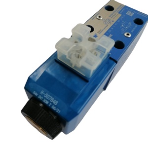 Control direccional DG4V DG4V-3-2B-M-U-H7-60-EN210 - Product Image 3