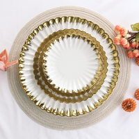 Assiettes et bols en porcelaine blanche de luxe avec bord doré, ensembles de vaisselle en céramique pour mariages