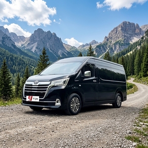 <span class=keywords><strong>Toyota</strong></span> Hiace 2023, la Camioneta Turbo de Mayor Venta, Paquete Completo en Perfectas Condiciones para Exportación a Precios de Mayoreo - Product Image 1