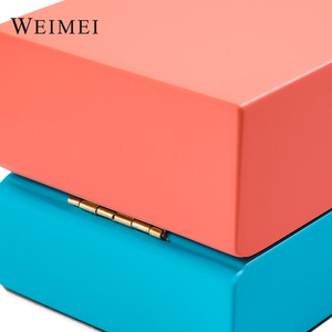Boîte de présentation de bijoux en bois et velours avec logo personnalisé, emballage coloré pour bagues, colliers et boucles d'oreilles - Product Image 6