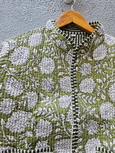 Veste matelassée en coton faite à la main de qualité supérieure, imprimé indien, style bohème pour femmes, manteau d'hiver - Product Image 4