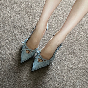 Nouvelles sandales en jean bleu à talon aiguille et bout couvert pour femme – Vente en gros usine - Product Image 5