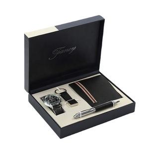 Coffret <span class=keywords><strong>cadeau</strong></span> d'entreprise <span class=keywords><strong>de</strong></span> luxe <span class=keywords><strong>pour</strong></span> hommes comprenant une montre à quartz portefeuille en cuir porte-clés d'événements <span class=keywords><strong>de</strong></span> mariage <span class=keywords><strong>pour</strong></span> souvenirs d'affaires - Product Image 1