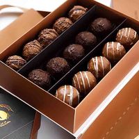 Boîte-cadeau de bonbons au chocolat personnalisée avec logo personnel de luxe ruban d'emballage biodégradable de gaufrage de stratification mate étanche