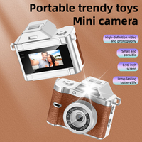 Mini Videocámara Digital Portátil 1080P, Cámara Retro para Exteriores con Llavero y Correa, Videocámara de Bolsillo de 0.96 Pulgadas