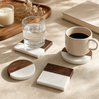 Ensemble de dessous-de-verre en marbre et bois faits à la main de luxe pour la salle à manger