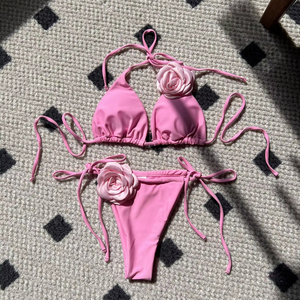 Nuevo Bikini de Dos Piezas con Tirantes Cruzados y Flores Rosadas en el Pecho para Mujer, Trajes de <span class=keywords><strong>Baño</strong></span> al por Mayor y Ropa de Playa - Product Image 3