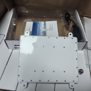 Répéteur de signal de maison à gain élevé tri-bande 2G/3G/4G 900/1800/2100 MHz, 1 port de sortie, portée 500 m, système YS-800/900/1800/2100-65 T - Product Image 3