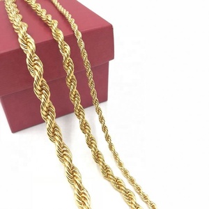 Collier chaîne en corde minimaliste plaqué or 18 carats en acier inoxydable, vente en gros - Product Image 1