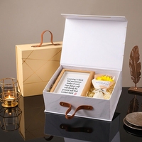 Boîte en papier magnétique personnalisée de luxe avec logo, boîte cadeau pliante avec poignée en PU, emballage pour cadeaux, vêtements, vin, cosmétiques