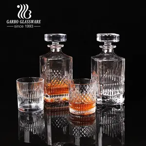 Gözlük ile viski sürahi 3 adet Set 11oz temizle hazırlanmış kabartmalı viski bardak bar kişiselleştirilmiş Decanter setleri şarap şişeleri