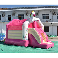 Château gonflable rose en PVC avec toboggan et aire de saut, thème ferme ou licorne, pour fêtes en extérieur dans la cour