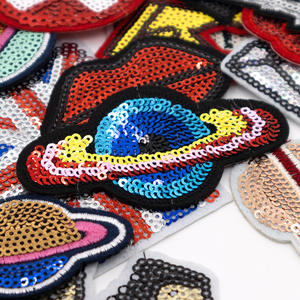 Broderie personnalisée, broderie de paillettes, rouge à lèvres et flacon de <span class=keywords><strong>parfum</strong></span>, patchs à repasser pour vêtements de filles et de femmes - Product Image 1