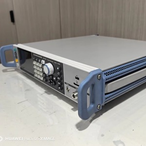 Generador de Señales de Microondas RF Rohde and Schwarz Sma100b, Rango de Frecuencia de 8 Khz a 6ghz - Product Image 2